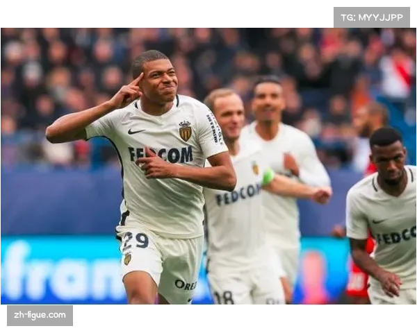 维尼修斯与姆巴佩共存难题暴露，皇马锋线危机引发离队传闻